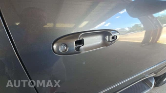 2004 Toyota Sequoia SR5 – miniatura 31