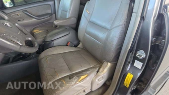 2004 Toyota Sequoia SR5 – miniatura 33