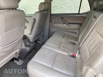 2004 Toyota Sequoia SR5 - miniatura 12