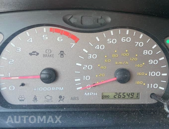 2004 Toyota Sequoia SR5 - miniatura 9