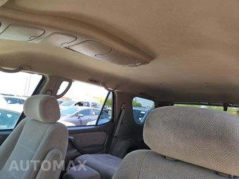 2004 Toyota Sequoia SR5 – miniatura 11