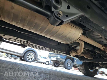 2004 Toyota Sequoia SR5 – miniatura 18