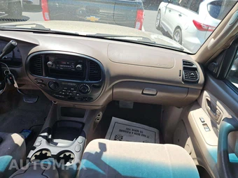 2004 Toyota Sequoia SR5 – miniatura 20