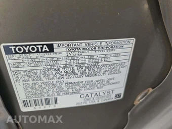 2004 Toyota Sequoia SR5 – miniatura 23