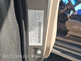 2004 Toyota Sequoia SR5 – miniatura 15