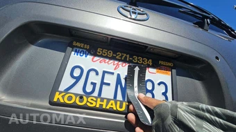 2004 Toyota Sequoia SR5 – miniatura 25