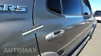 2004 Toyota Sequoia SR5 – miniatura 35