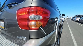2004 Toyota Sequoia SR5 – miniatura 37