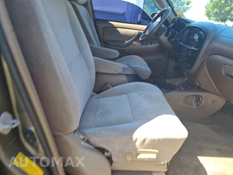 2004 Toyota Sequoia SR5 – miniatura 8