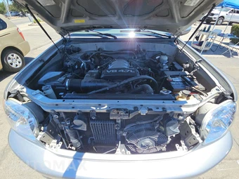 2004 Toyota Sequoia SR5 – miniatura 15