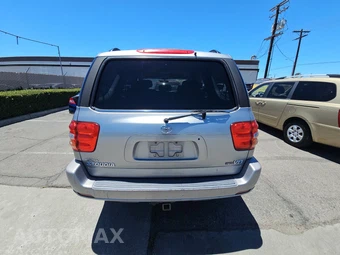 2004 Toyota Sequoia SR5 – miniatura 16
