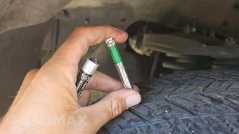 2004 Toyota Sequoia SR5 – miniatura 18