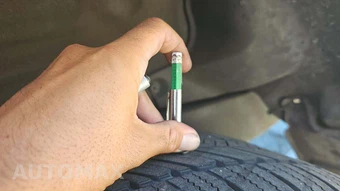 2004 Toyota Sequoia SR5 – miniatura 23
