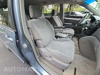 2004 Toyota Sienna CE 7-Passenger 119.3" WB - miniatura 19