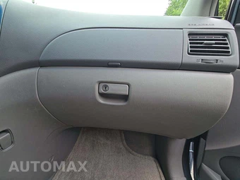 2004 Toyota Sienna CE 7-Passenger 119.3" WB - miniatura 20