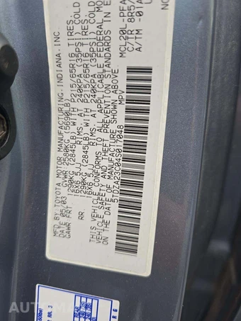 2004 Toyota Sienna CE 7-Passenger 119.3" WB - miniatura 5