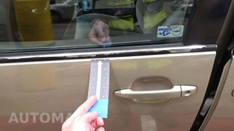 2004 Toyota Sienna CE 7-Passenger 119.3" WB – miniatura 33