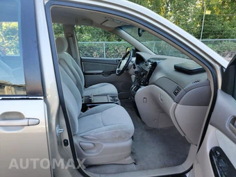 2004 Toyota Sienna CE 7-Passenger 119.3" WB – miniatura 8