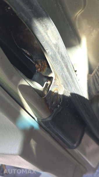 2004 Toyota Sienna LE 119.3" WB – miniatura 24