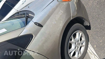 2004 Toyota Sienna LE 119.3" WB – miniatura 32