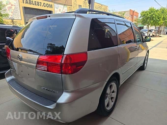 2004 Toyota Sienna XLE Limited 119.3" WB - miniatura 2