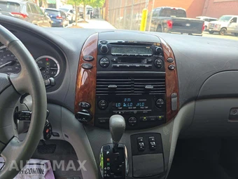 2004 Toyota Sienna XLE Limited 119.3" WB - miniatura 5