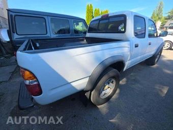 2004 Toyota Tacoma PreRunner Crew Cab Medium Bed – miniatura 3