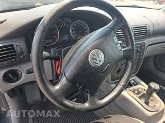 2004 Volkswagen Passat Sedan GLS – miniatura 10