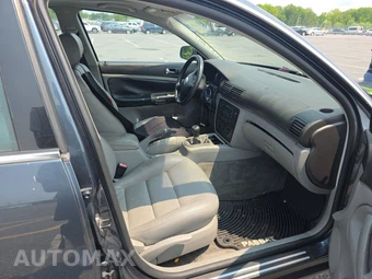 2004 Volkswagen Passat Sedan GLS – miniatura 8