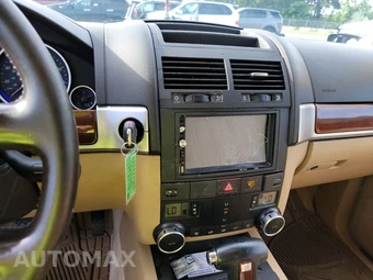 2004 Volkswagen Touareg – miniatura 11