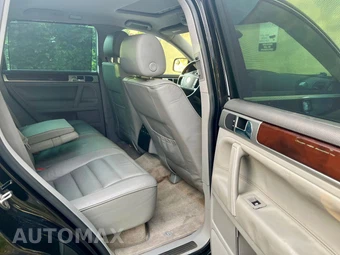 2004 Volkswagen Touareg – miniatura 28