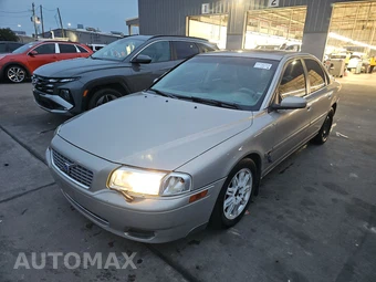 2004 Volvo S80 2.5T w/Moonroof — samochód z USA z aukcji Manheim, oferta Kup Teraz w AUTOMAX