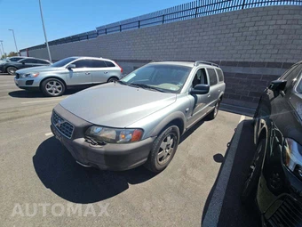 2004 Volvo XC70 w/Moonroof