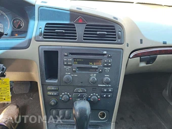 2004 Volvo XC70 w/Moonroof - miniatura 10