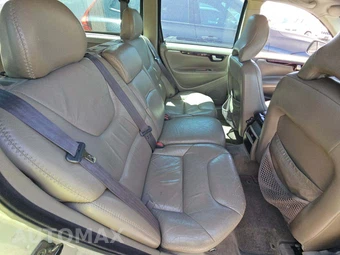 2004 Volvo XC70 w/Moonroof - miniatura 16