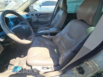 2004 Volvo XC70 w/Moonroof - miniatura 6