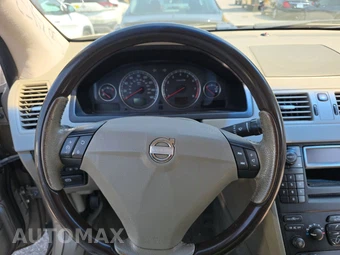 2004 Volvo XC90 2.5T w/Moonroof & 3rd Row – miniatura 10
