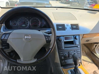 2004 Volvo XC90 2.5T w/Moonroof & 3rd Row – miniatura 11