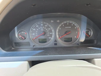 2004 Volvo XC90 2.5T w/Moonroof & 3rd Row – miniatura 12