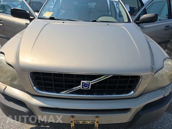 2004 Volvo XC90 2.5T w/Moonroof & 3rd Row – miniatura 16