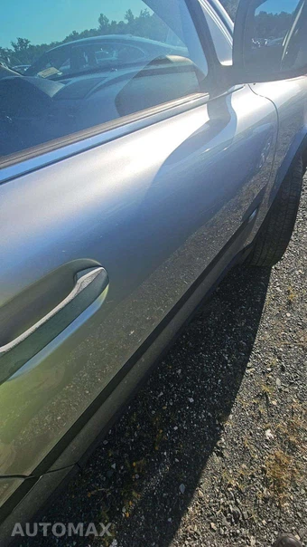 2004 Volvo XC90 2.5T w/Moonroof & 3rd Row – miniatura 7