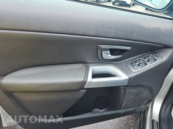 2004 Volvo XC90 T6 w/Sunroof – miniatura 9