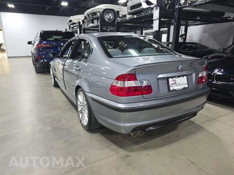 2005 BMW 3 Series Sedan 330i - miniatura 2