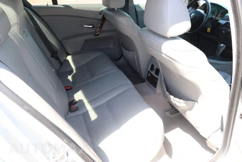 2005 BMW 5 Series Sedan 525i - miniatura 11