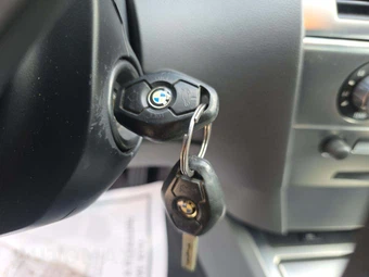 2005 BMW 6 Series Coupe 645Ci - miniatura 8