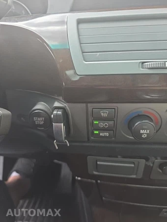 2005 BMW 7 Series Sedan 745Li – miniatura 24
