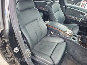 2005 BMW 7 Series Sedan 745Li – miniatura 8