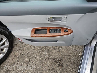 2005 Buick LaCrosse CXL – miniatura 9