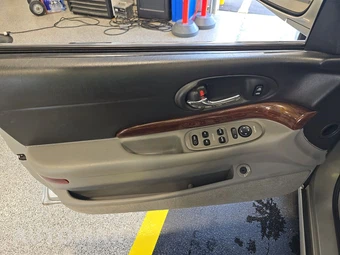 2005 Buick LeSabre Custom – miniatura 9
