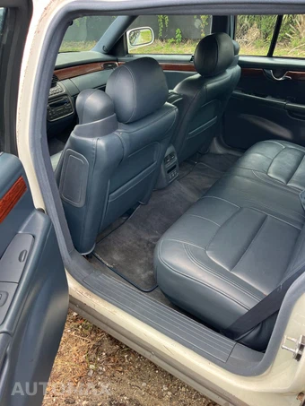 2005 Cadillac DeVille Base – miniatura 11